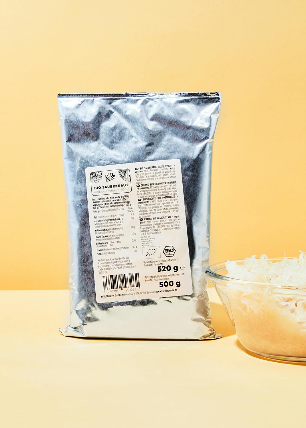 eine silberne Plastiktüte mit einem Etikett auf der Rückseite