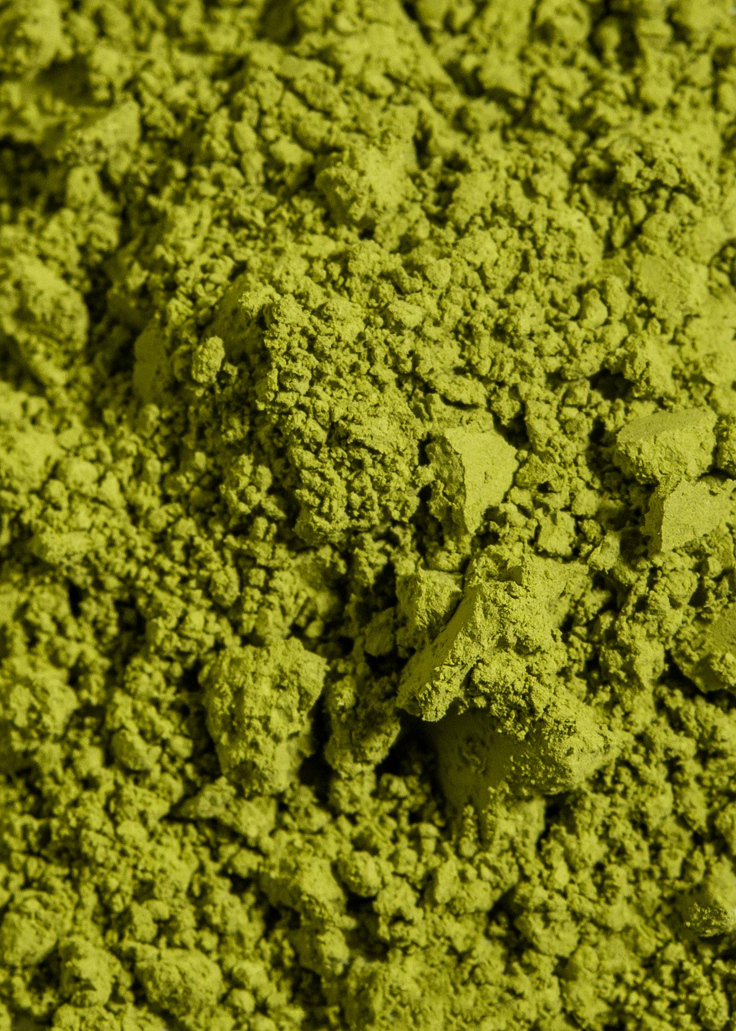 eine Nahaufnahme eines Haufens grüner Flüssigkeit