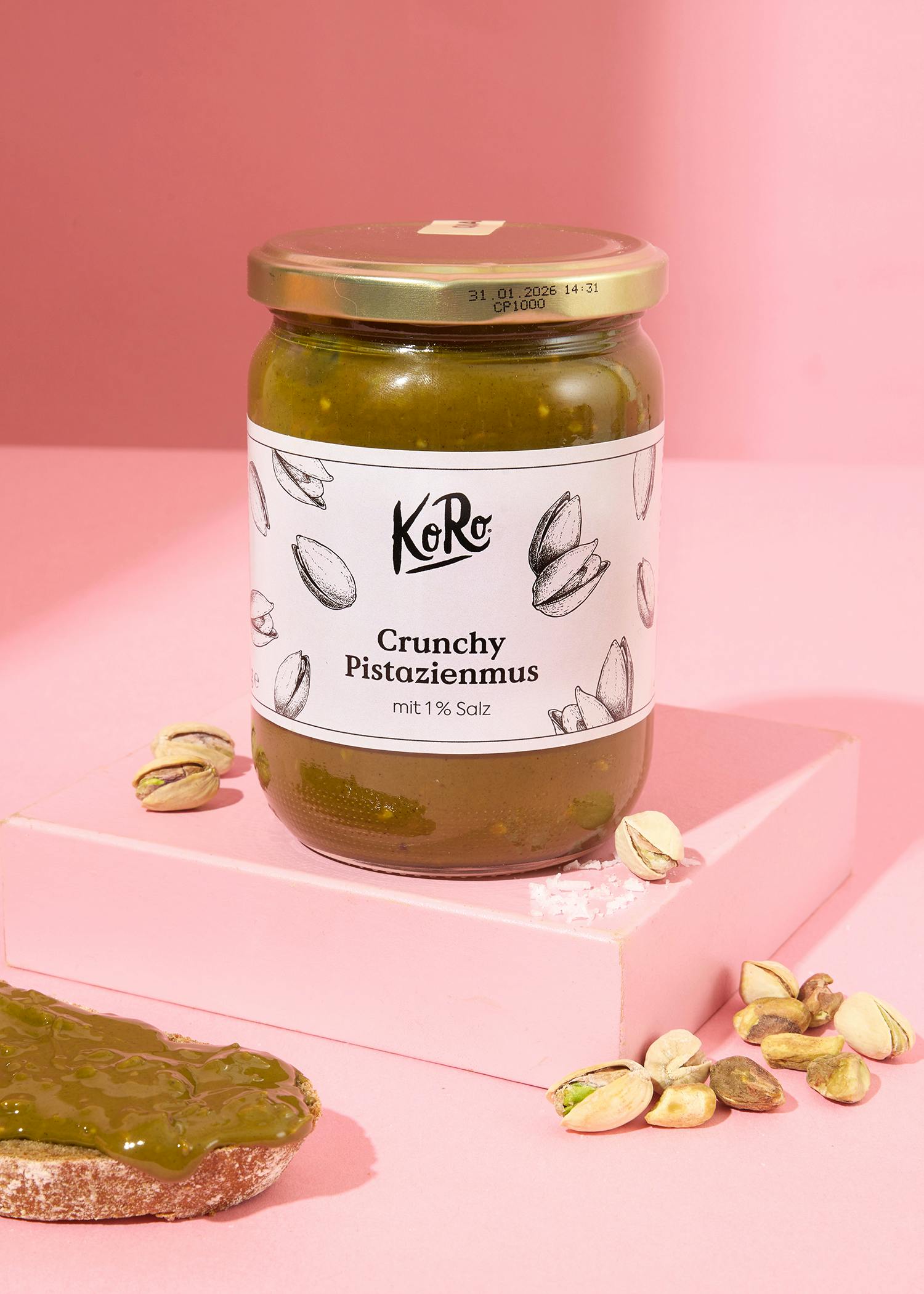 ein Glas crunchy pistazienmus mit 1 % Salz