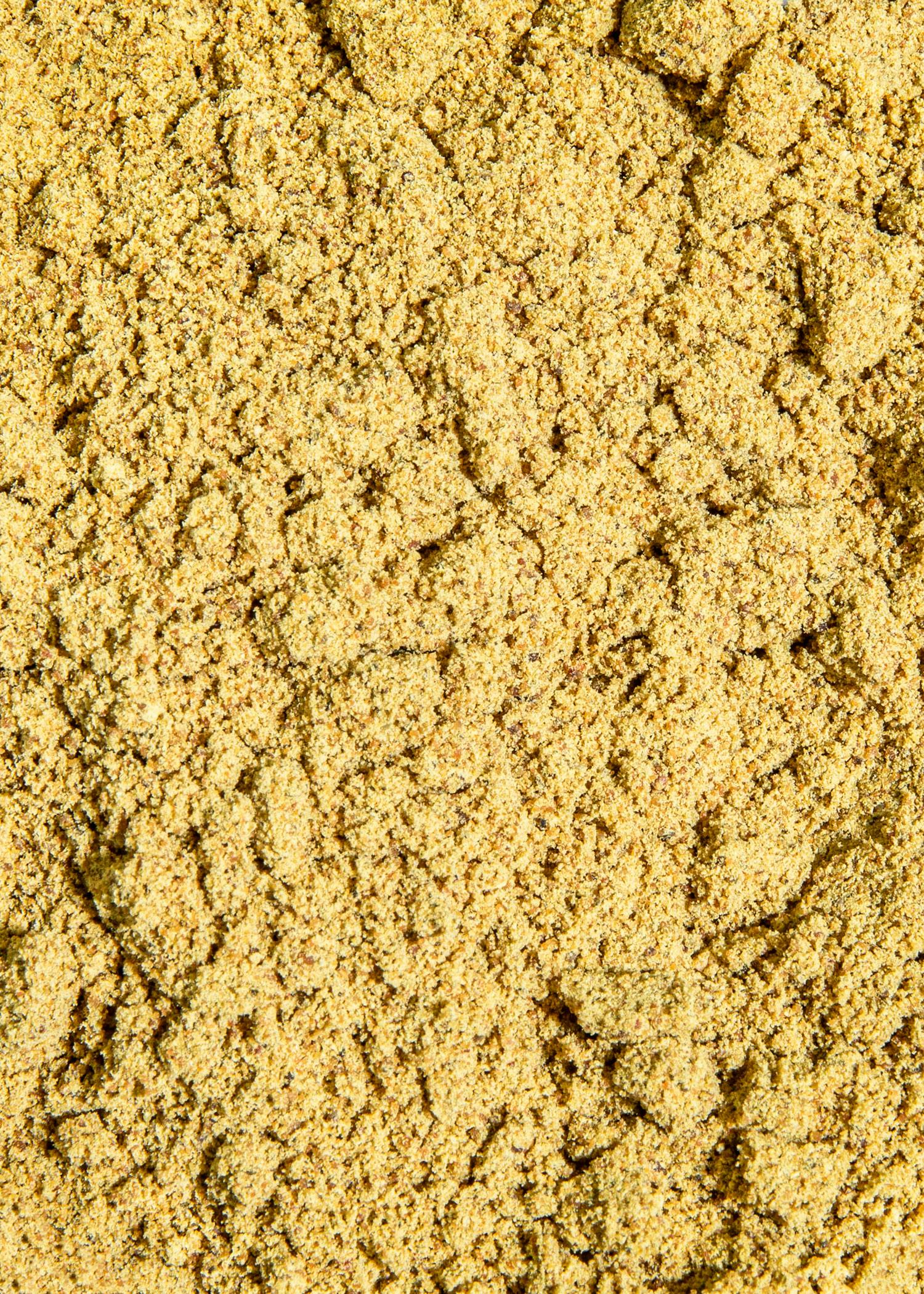 eine Nahaufnahme eines Haufens brauner Sand